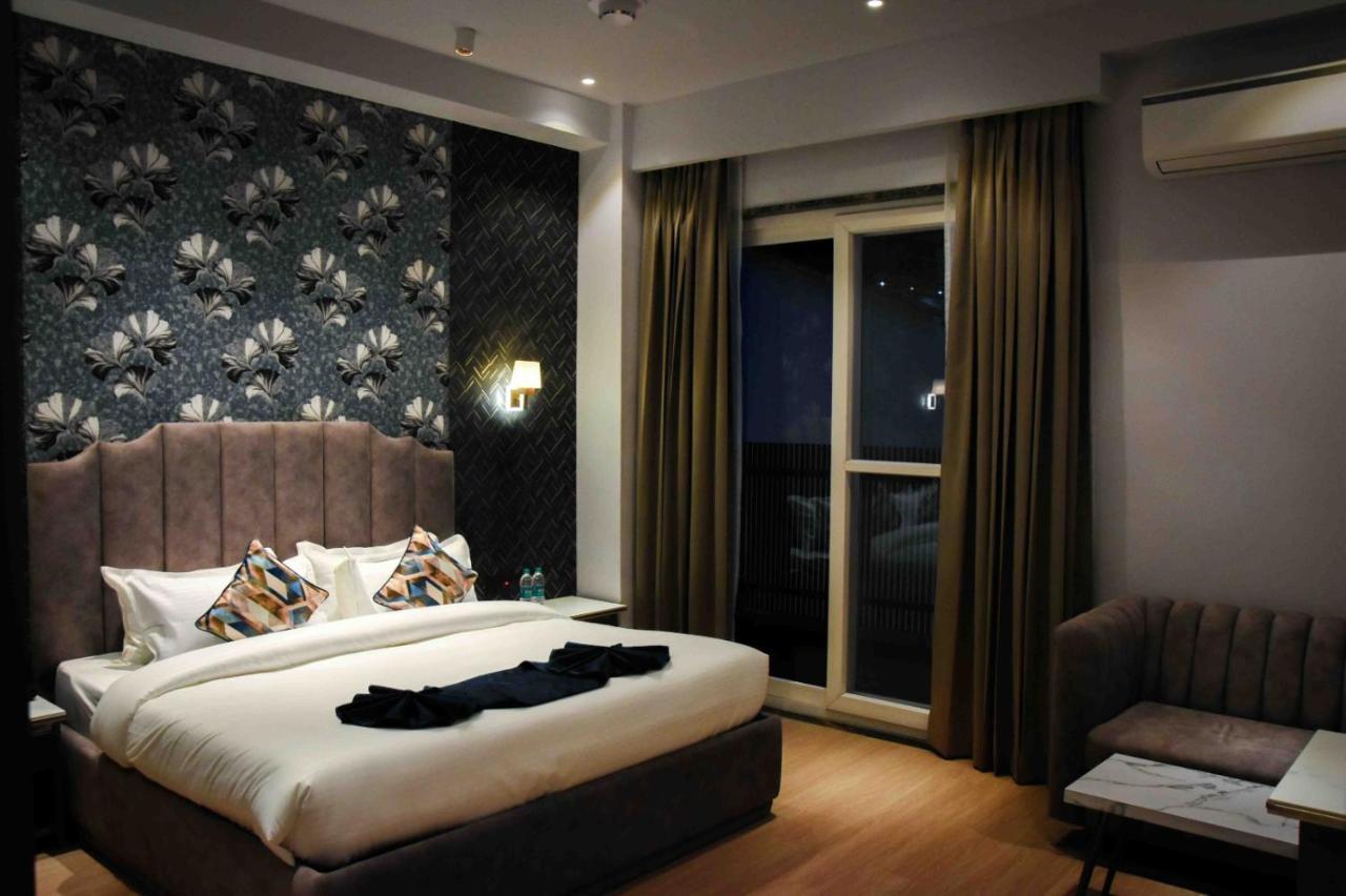 Hotel Azul Ganga Рішикеш Екстер'єр фото